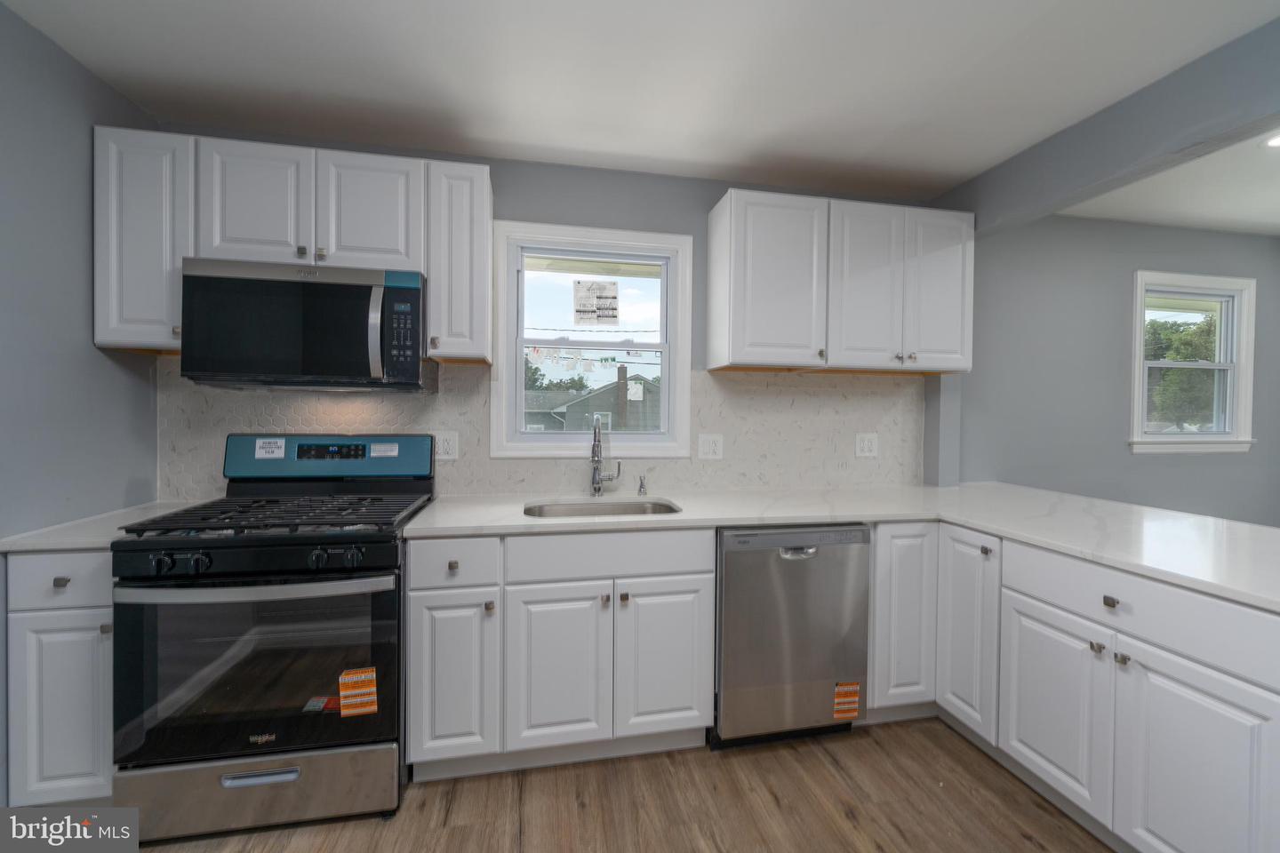 1101 Broadview Blvd N Property Photo 11