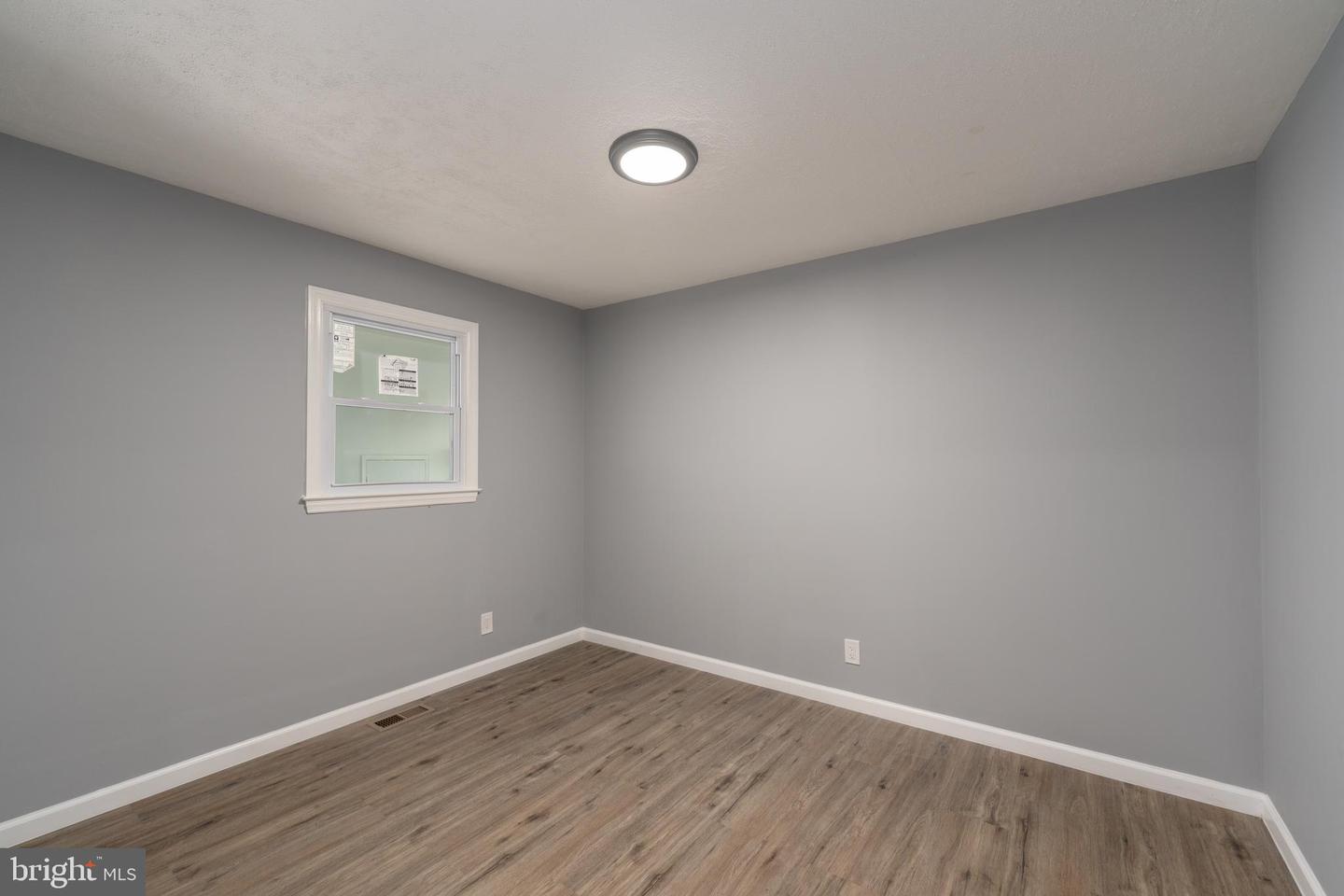 1101 Broadview Blvd N Property Photo 14