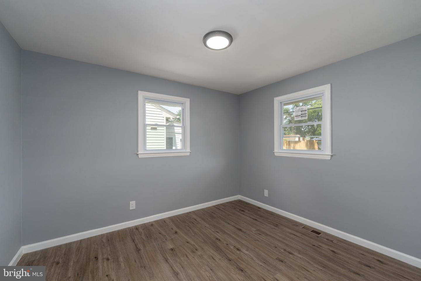 1101 Broadview Blvd N Property Photo 22