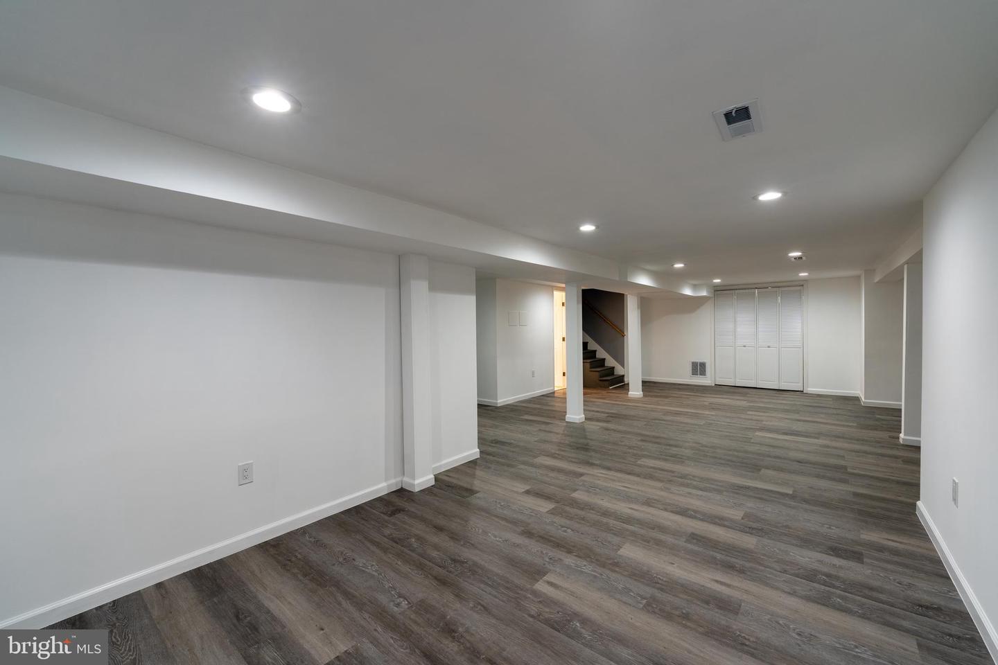 1101 Broadview Blvd N Property Photo 26