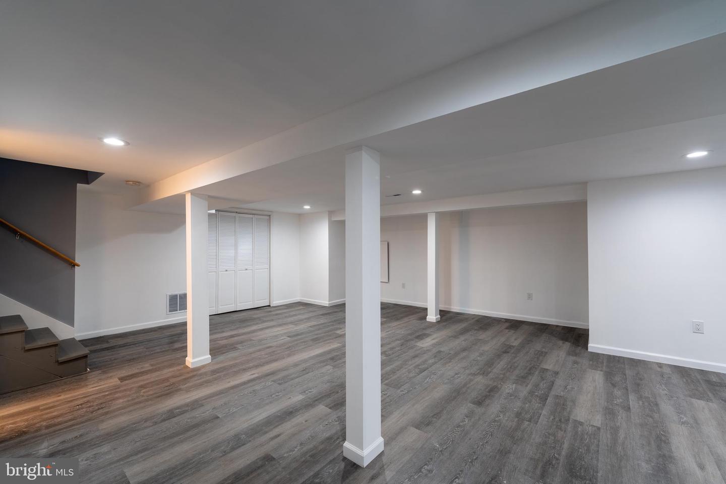 1101 Broadview Blvd N Property Photo 28