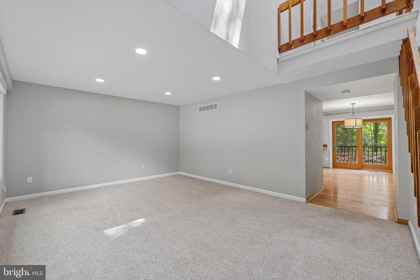 285 Michener Ct E Property Photo 12