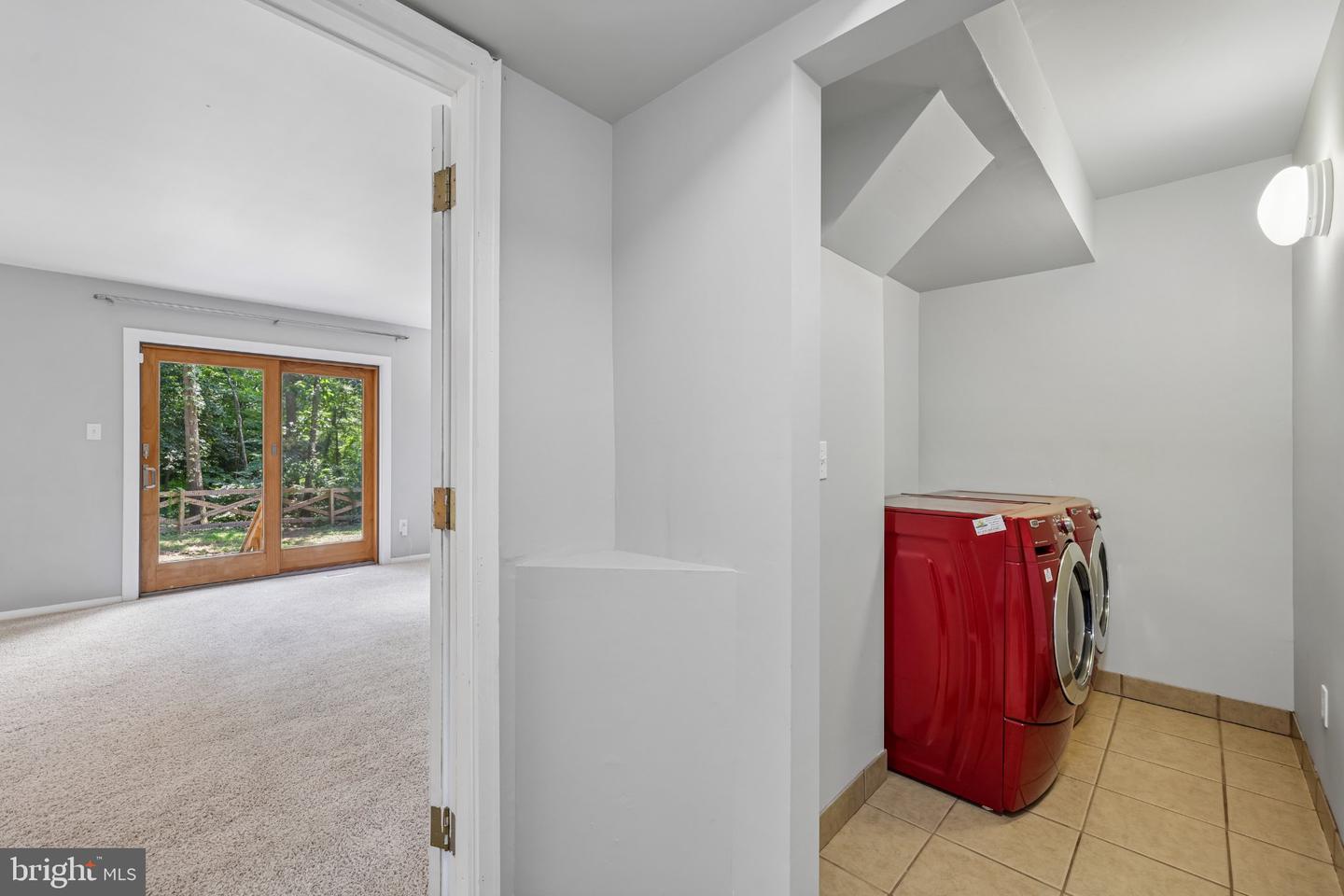 285 Michener Ct E Property Photo 27