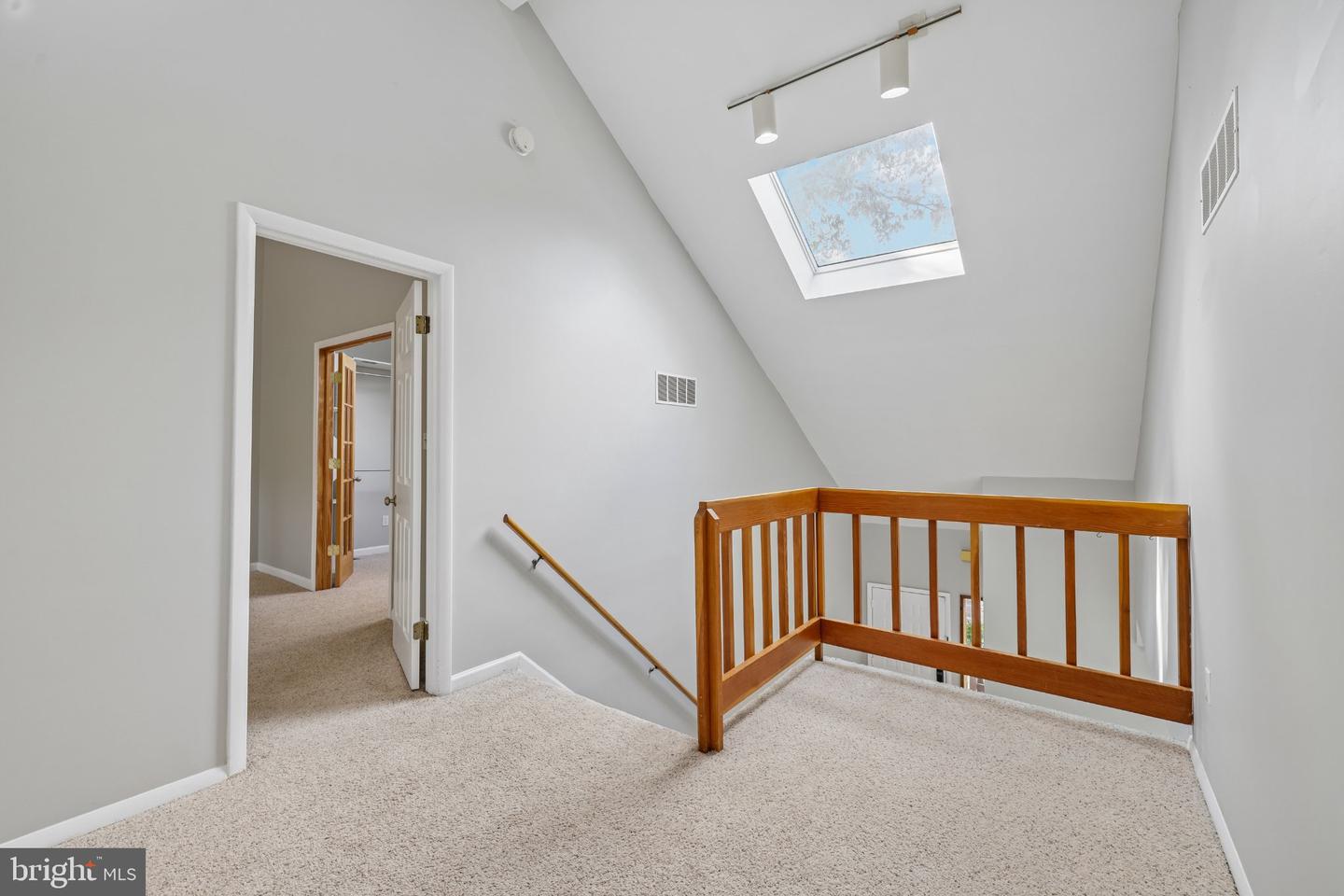 285 Michener Ct E Property Photo 32