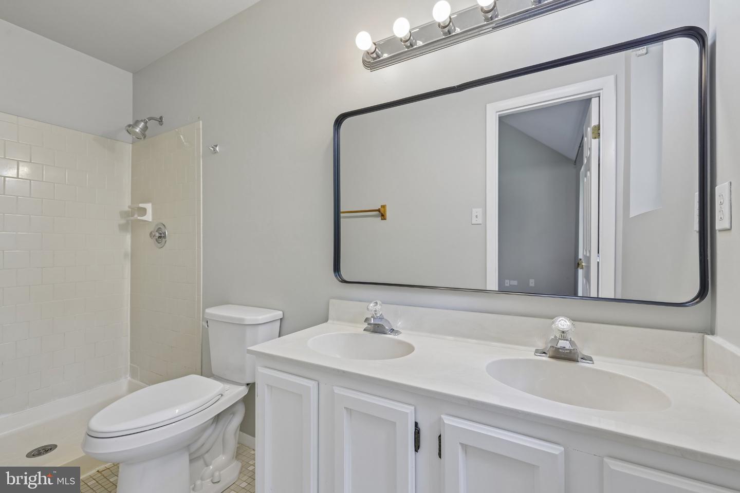 285 Michener Ct E Property Photo 36