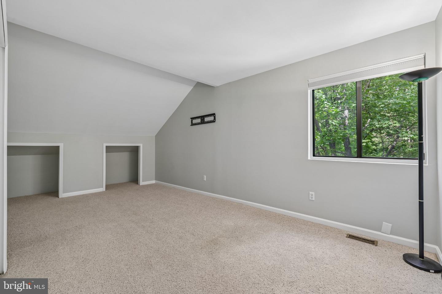 285 Michener Ct E Property Photo 39