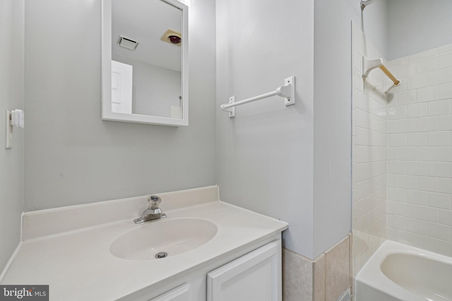 285 Michener Ct E Property Photo 42
