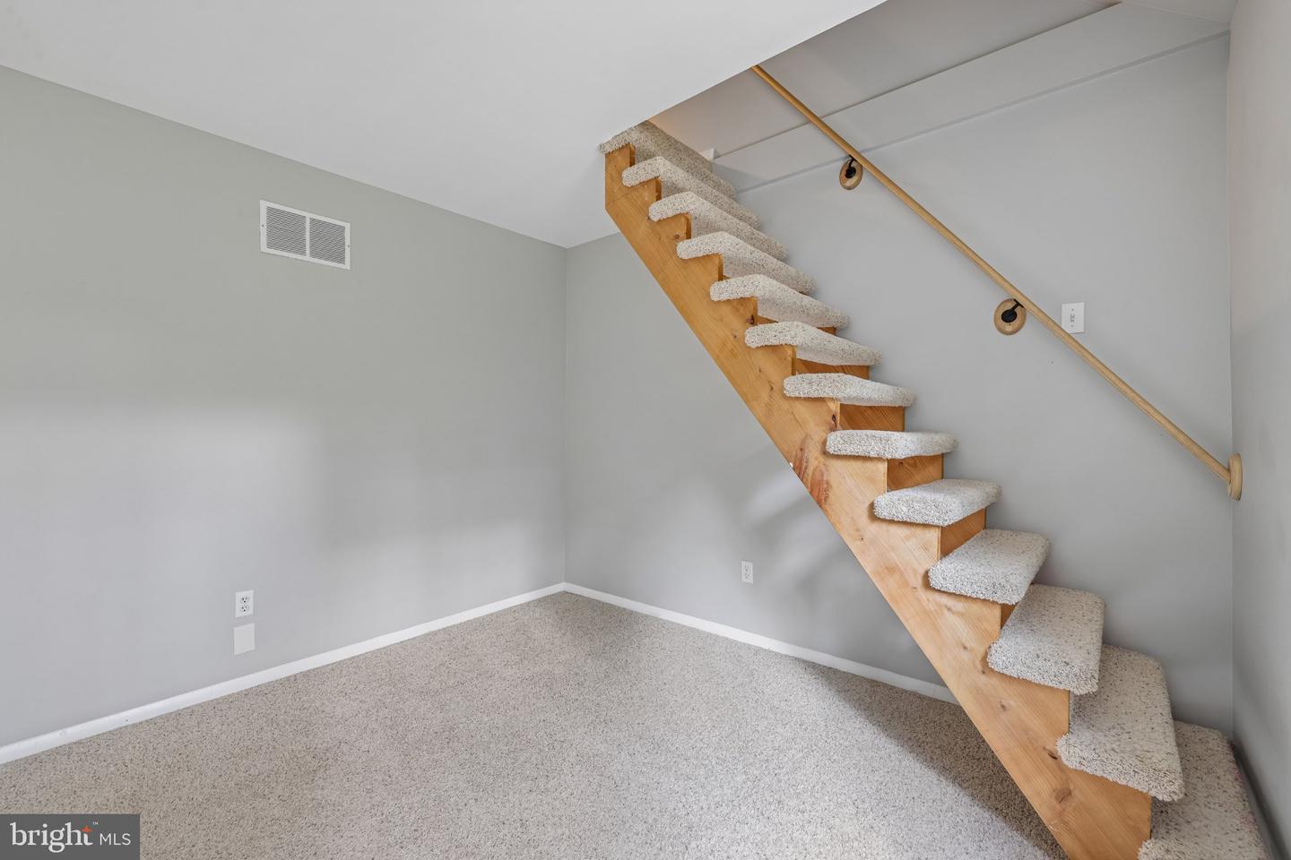 285 Michener Ct E Property Photo 46