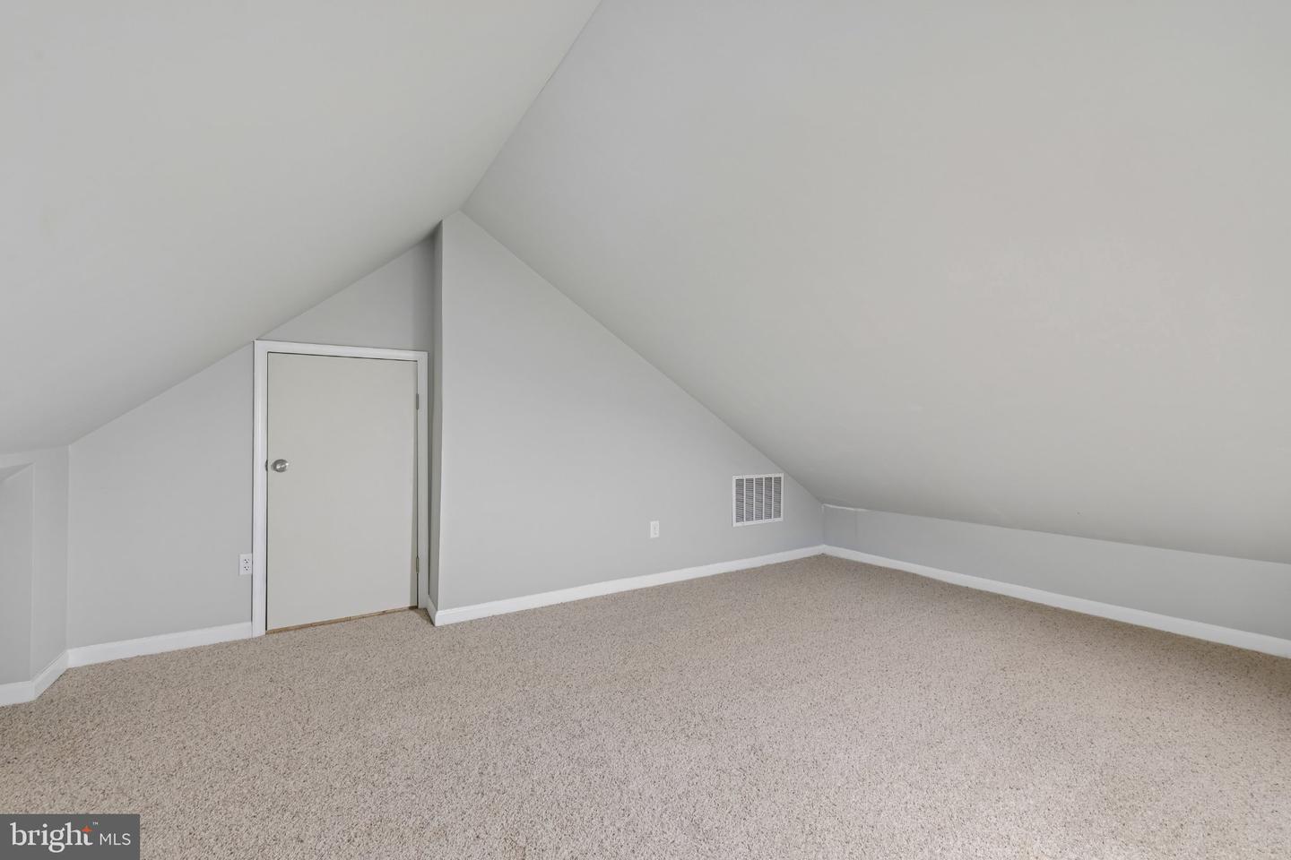 285 Michener Ct E Property Photo 48