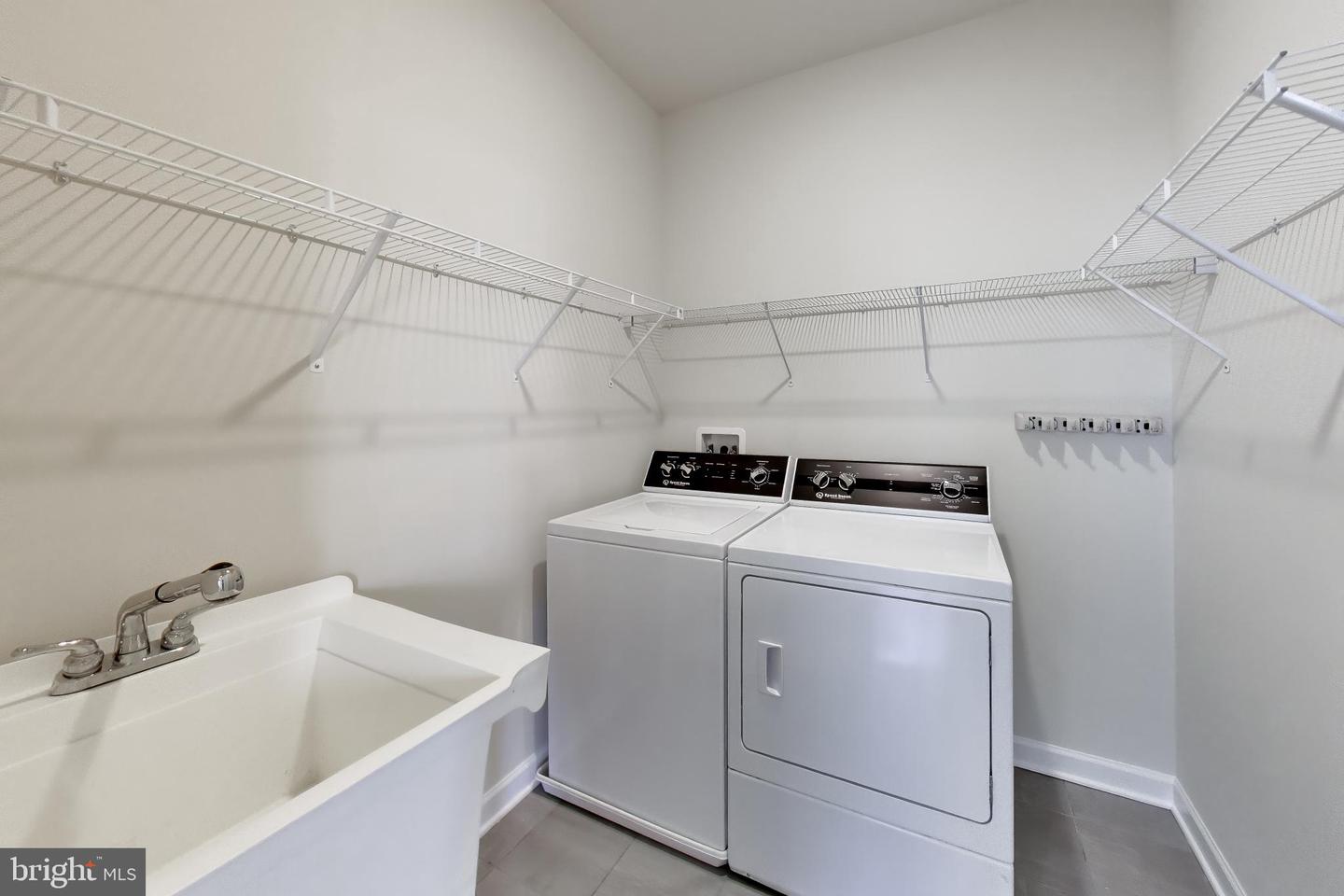 2793 Golden Aster Pl Property Photo 28