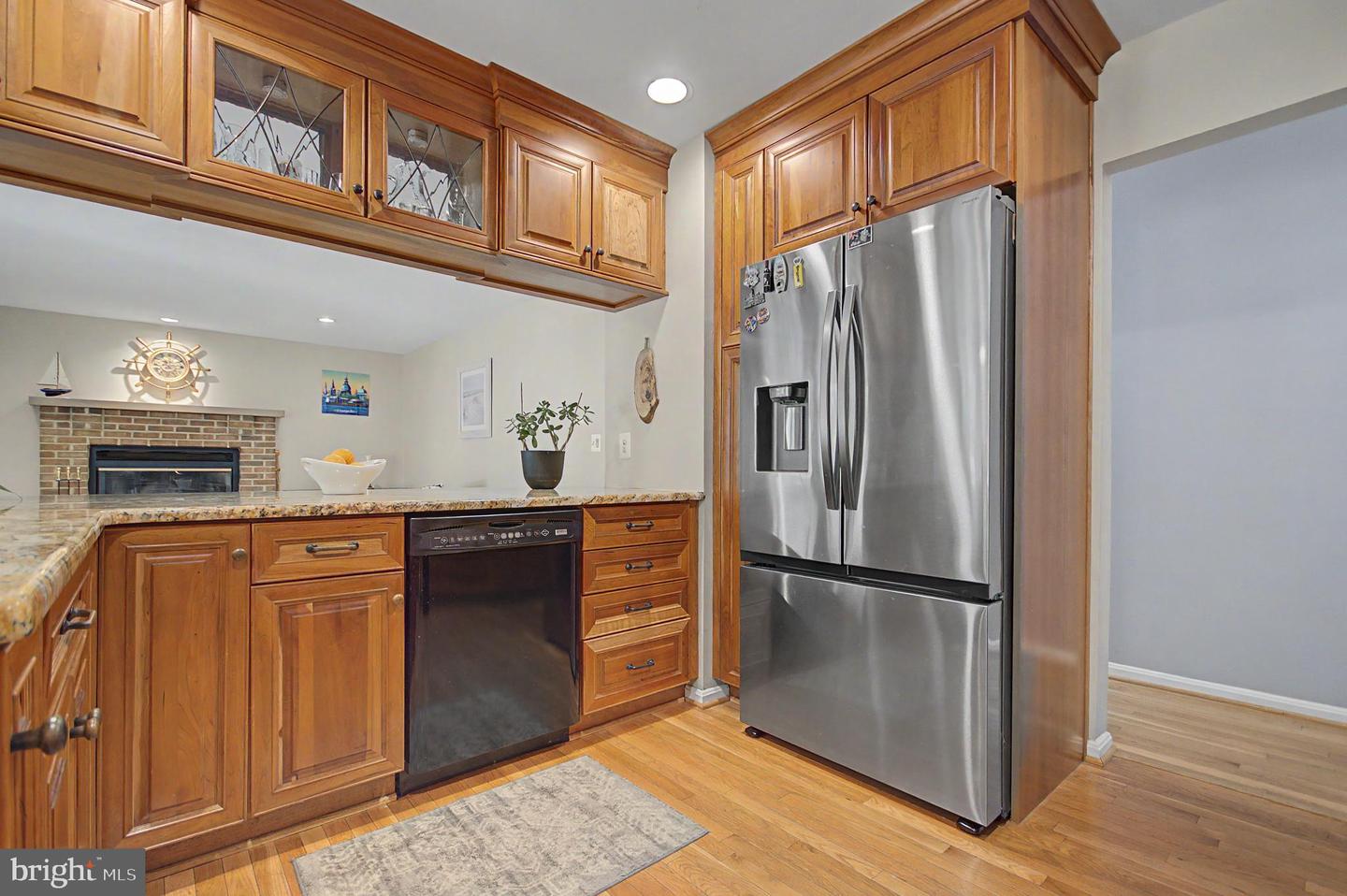 402 Fair Hill Ct Property Photo 12