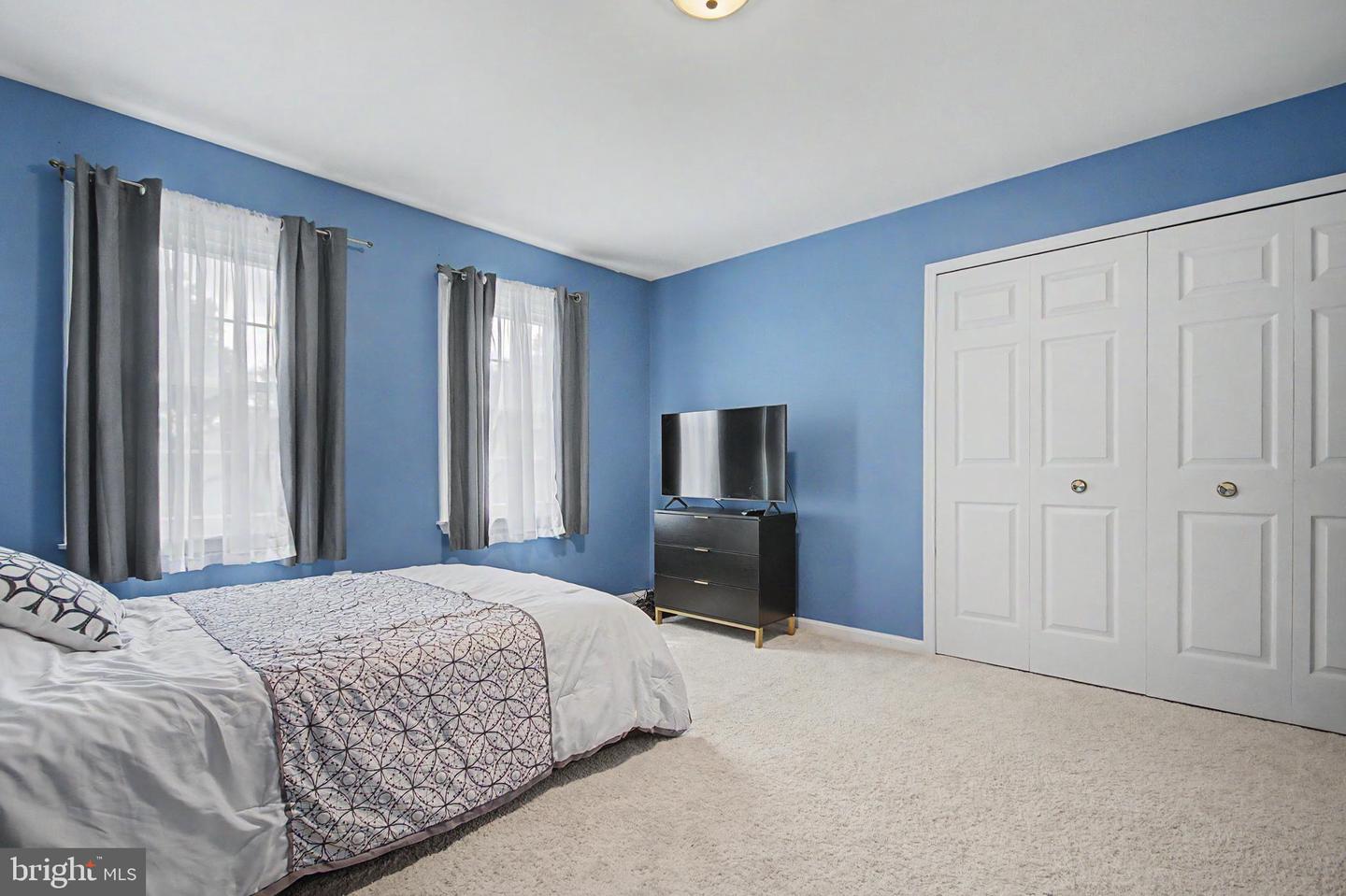 402 Fair Hill Ct Property Photo 41
