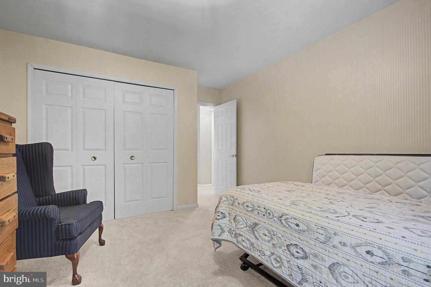 402 Fair Hill Ct Property Photo 45