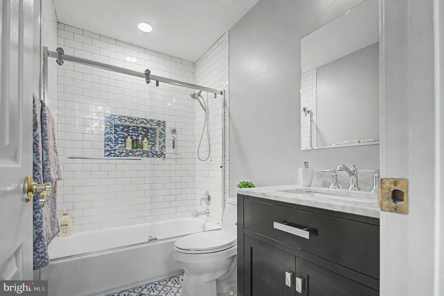 402 Fair Hill Ct Property Photo 46