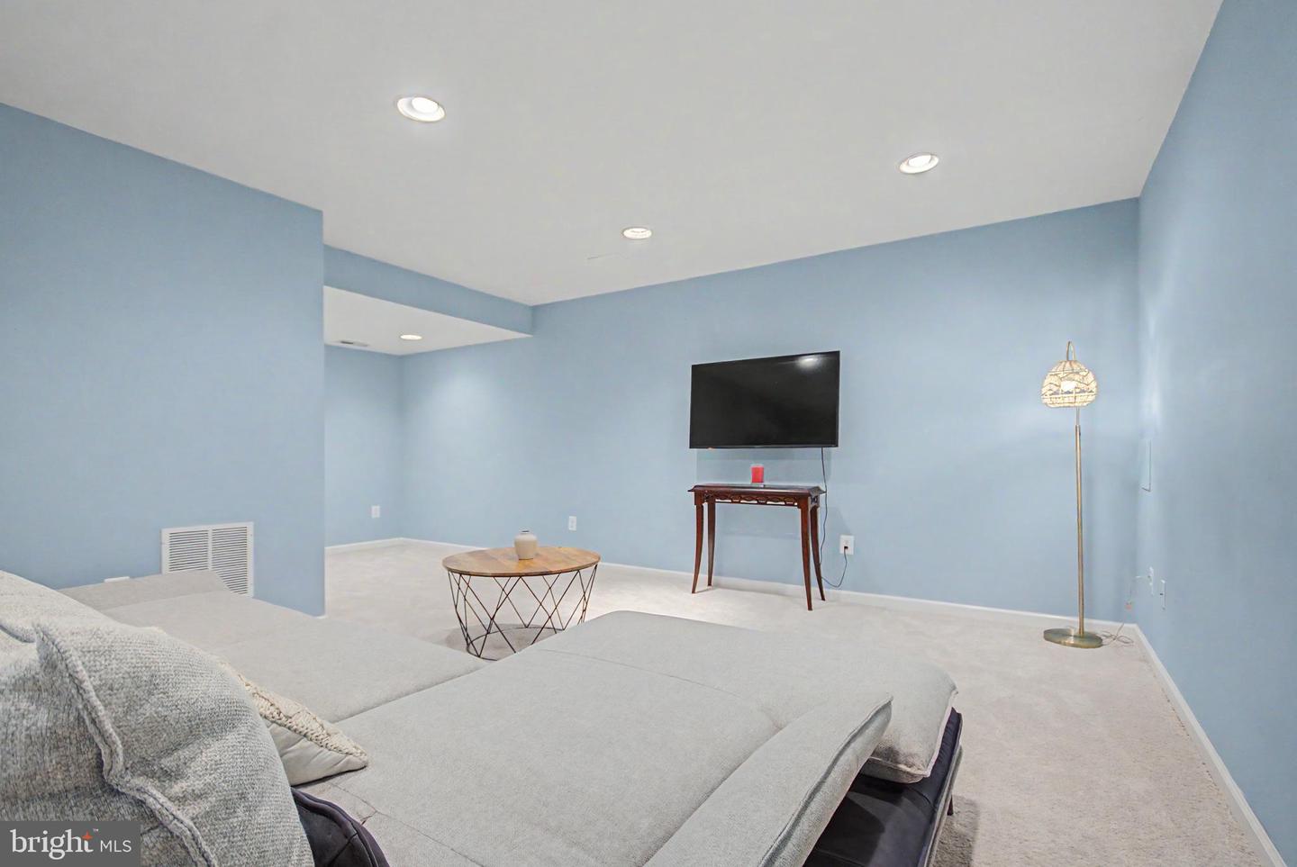 402 Fair Hill Ct Property Photo 49