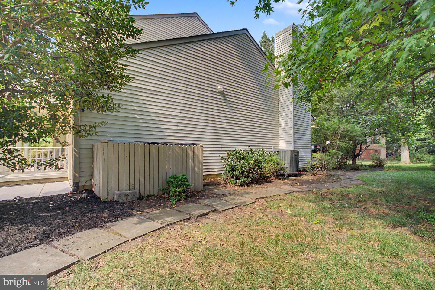 402 Fair Hill Ct Property Photo 68