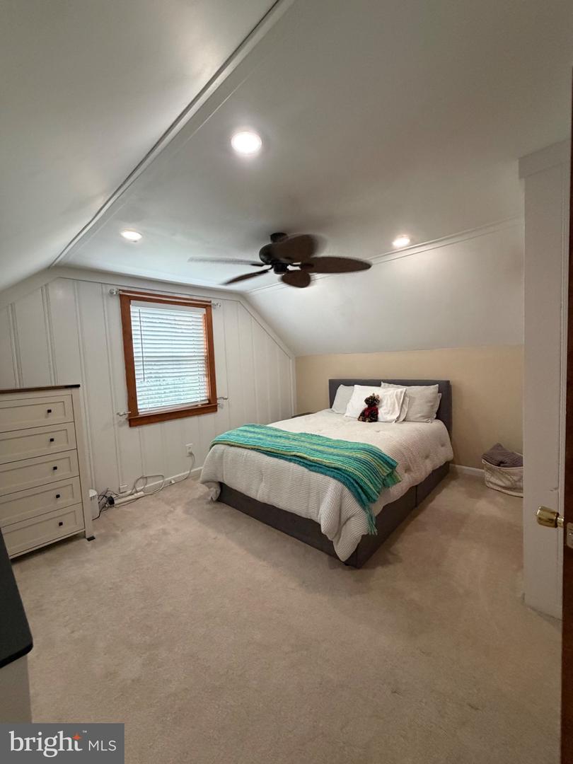 829 Clifton Ave Property Photo 13