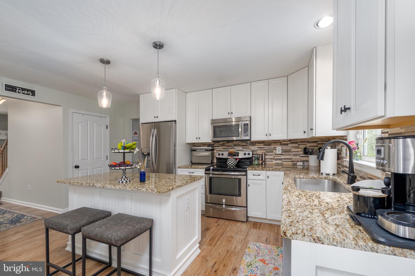 309 Arlington Ct Property Photo 4
