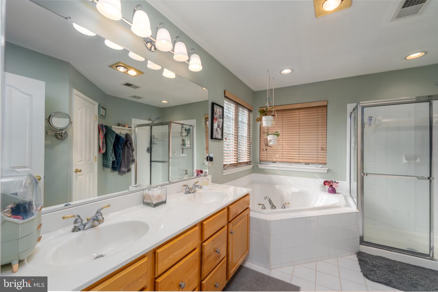 309 Arlington Ct Property Photo 23