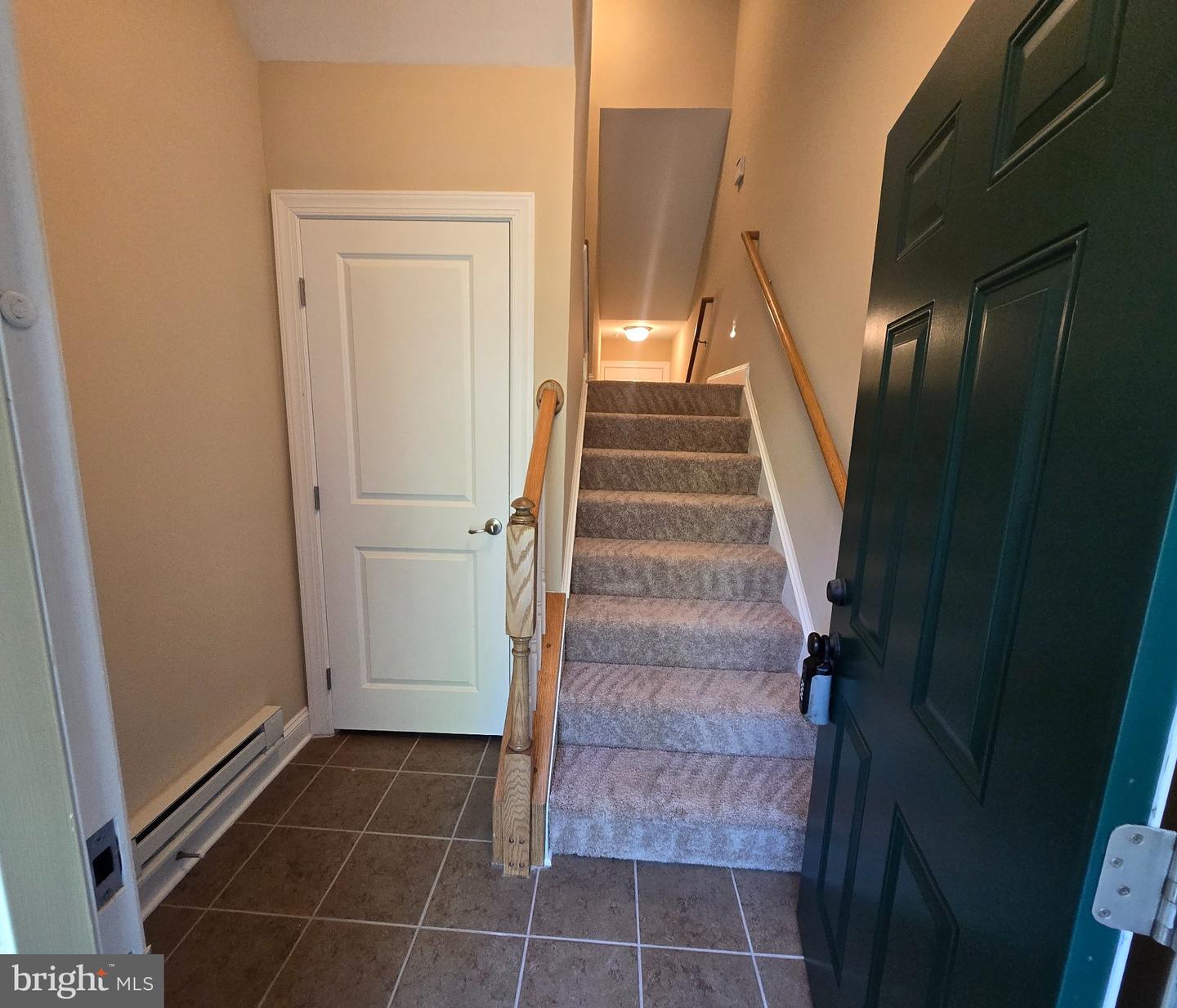 1208 Chadwell Ct Property Photo 3