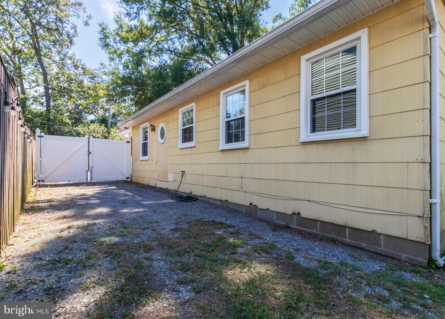 2109 Shore Dr Property Photo 24