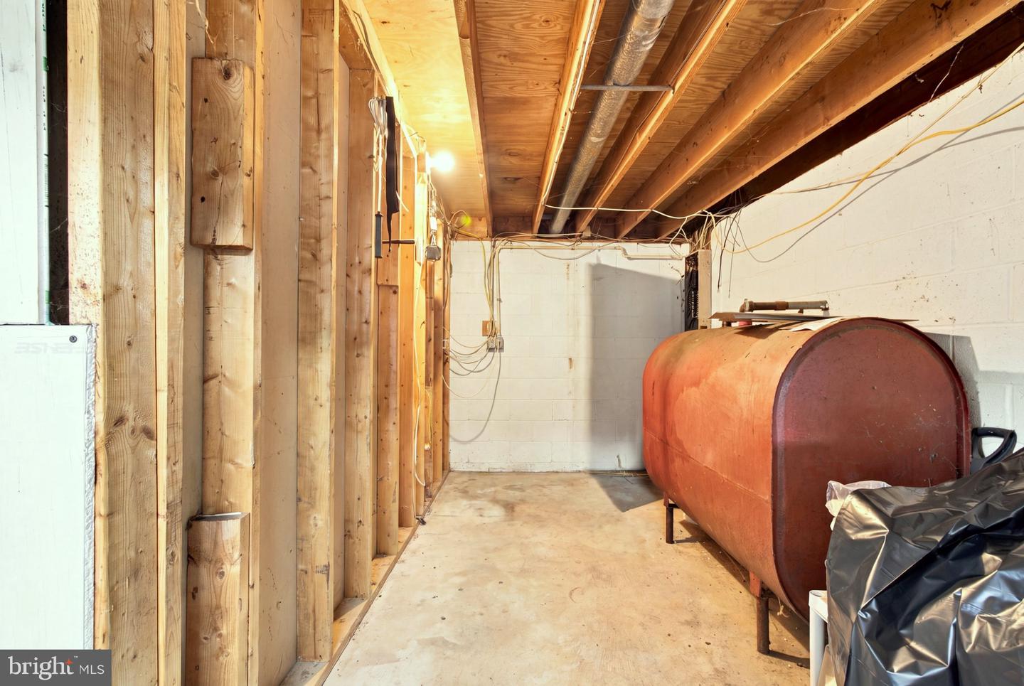 940 Hammonds Ln Property Photo 31