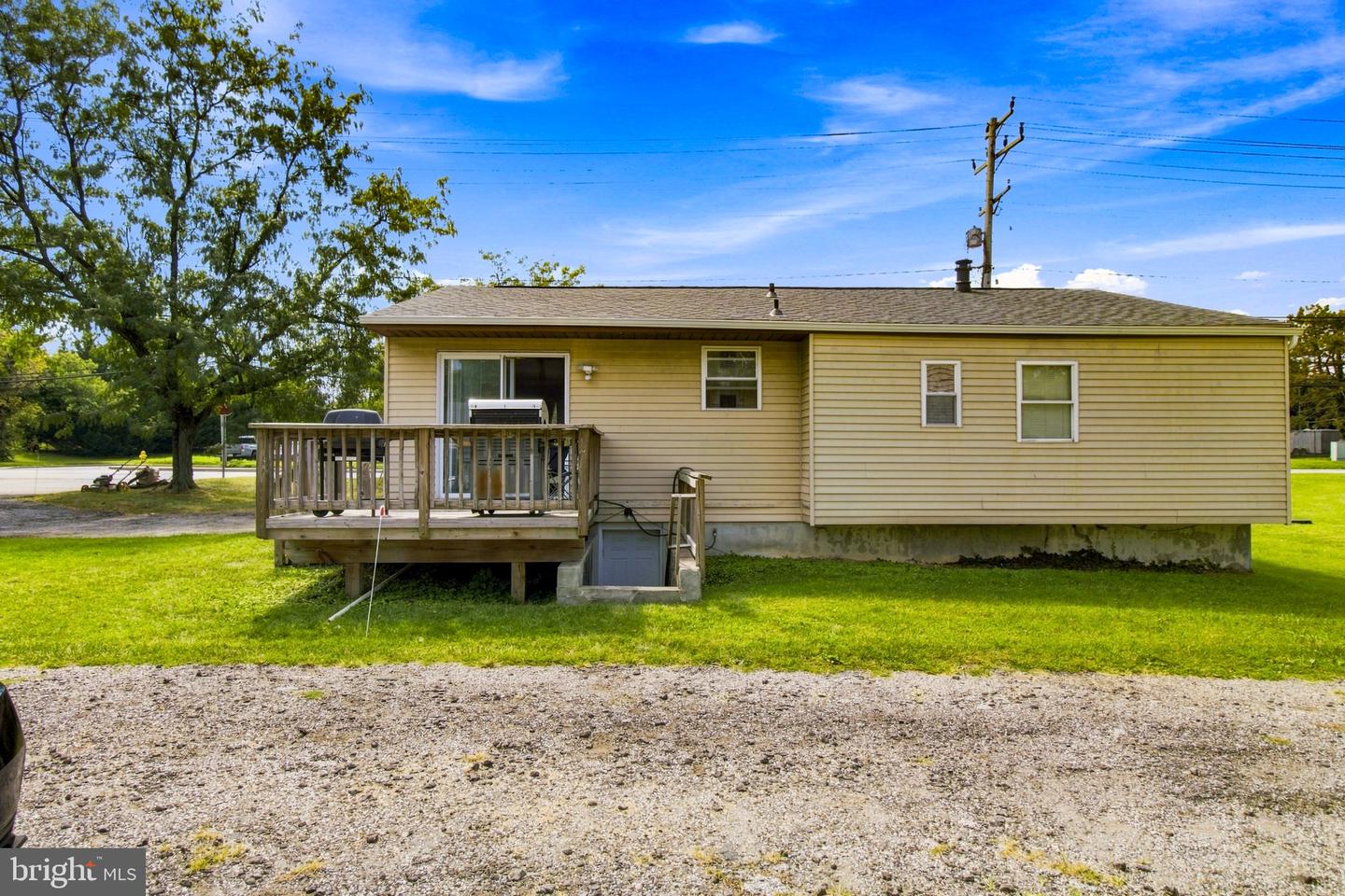 940 Hammonds Ln Property Photo 33