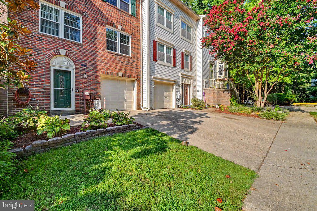 2567 Stow Ct Property Photo 3