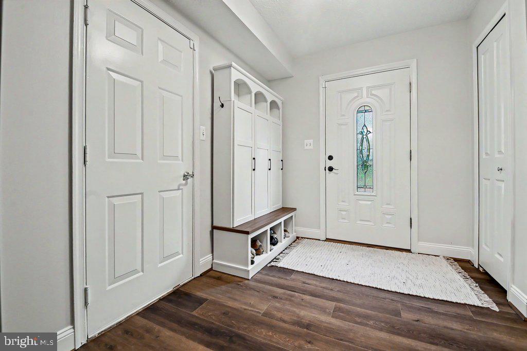 2567 Stow Ct Property Photo 6