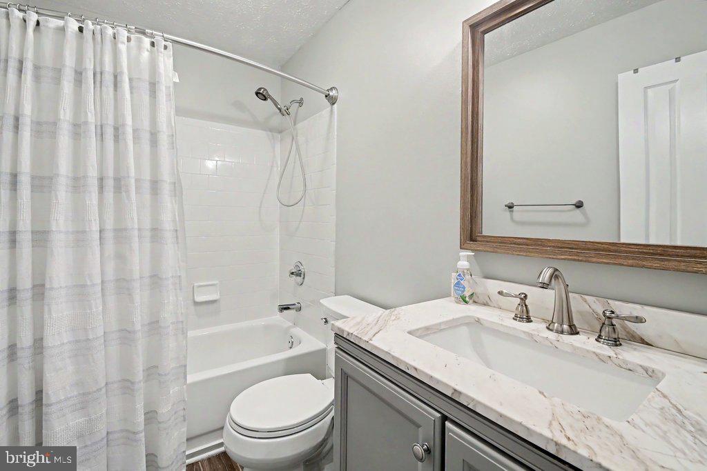 2567 Stow Ct Property Photo 28