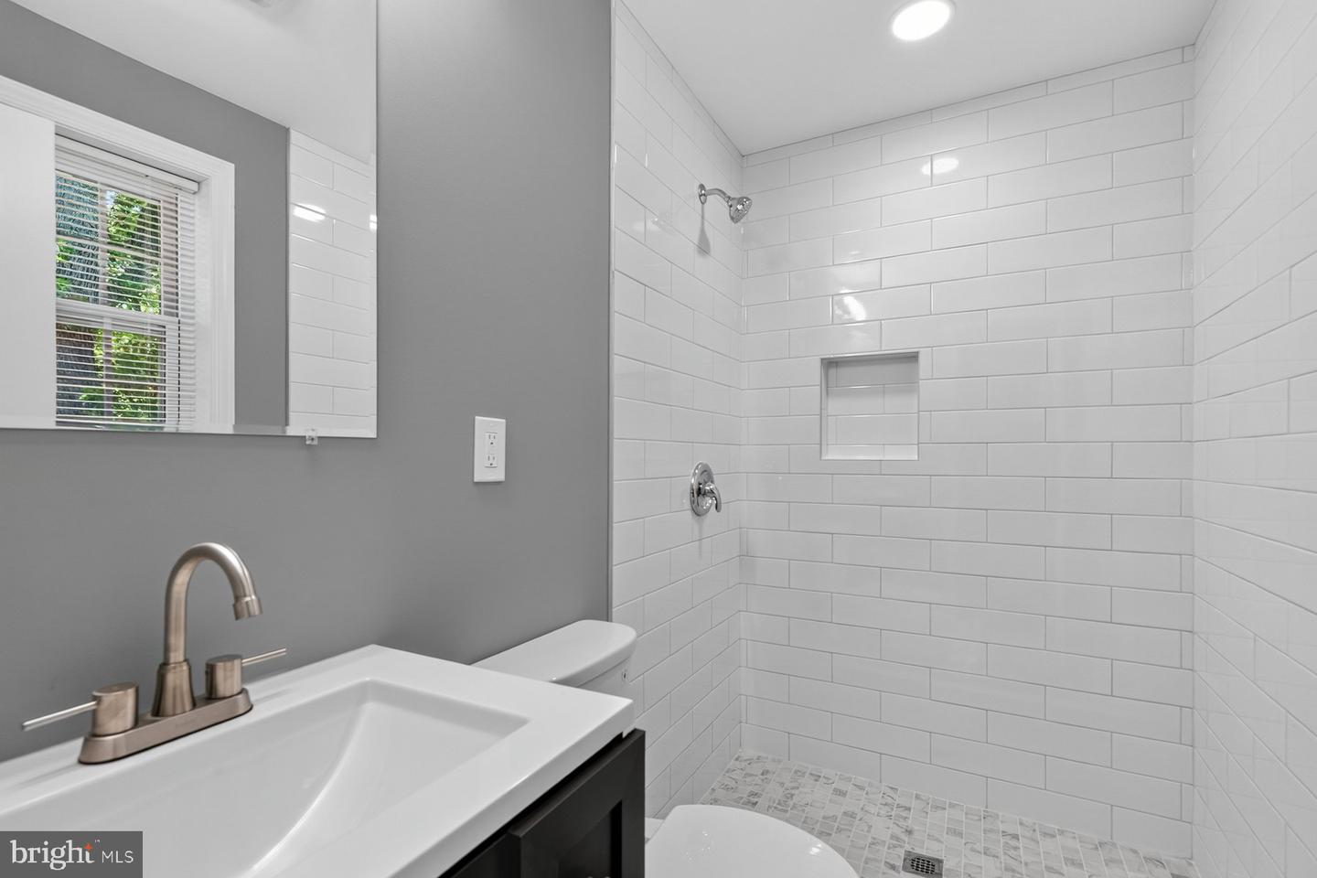 1194 Oak Ave Property Photo 21