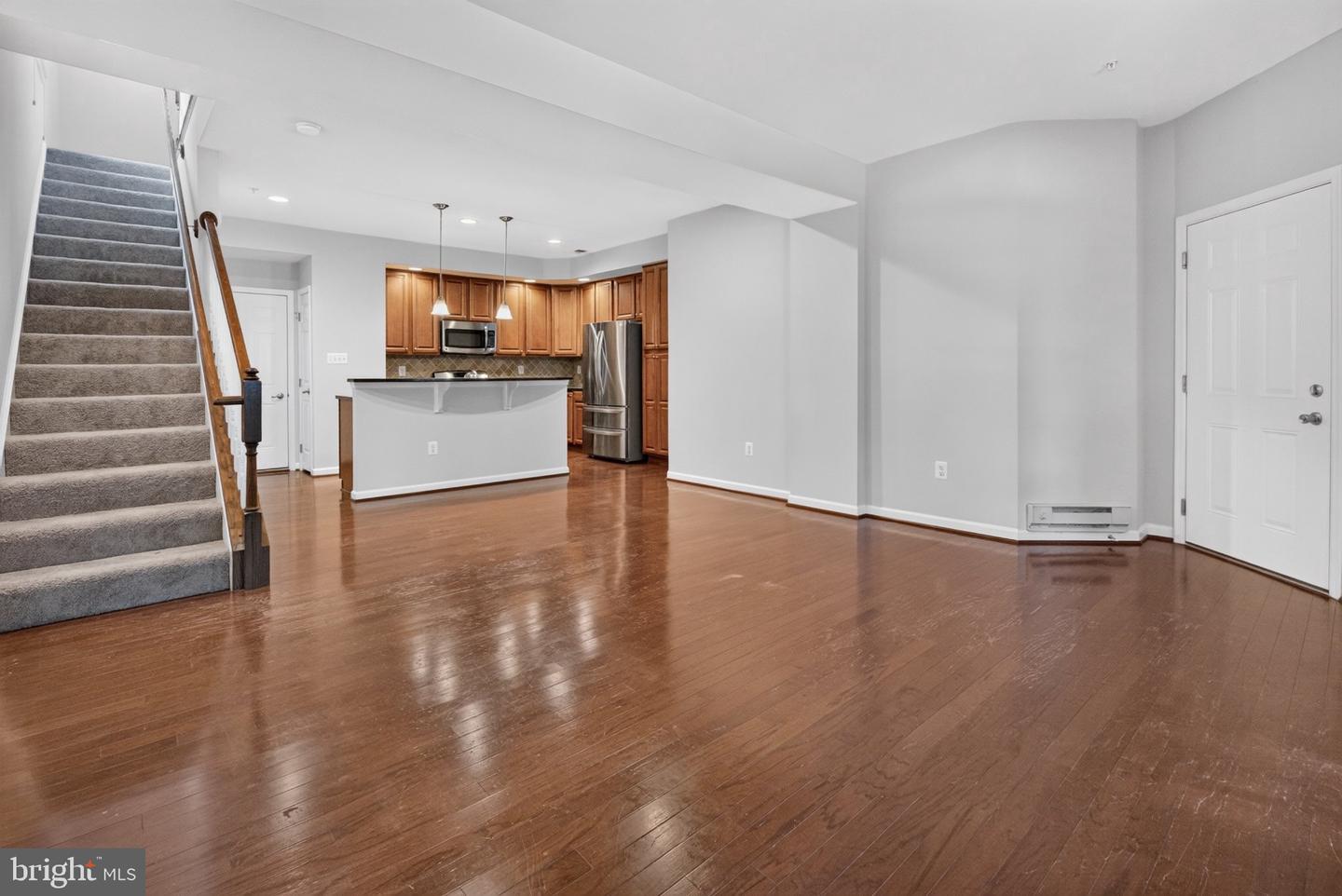 1303 Cheswick Ln Property Photo 2