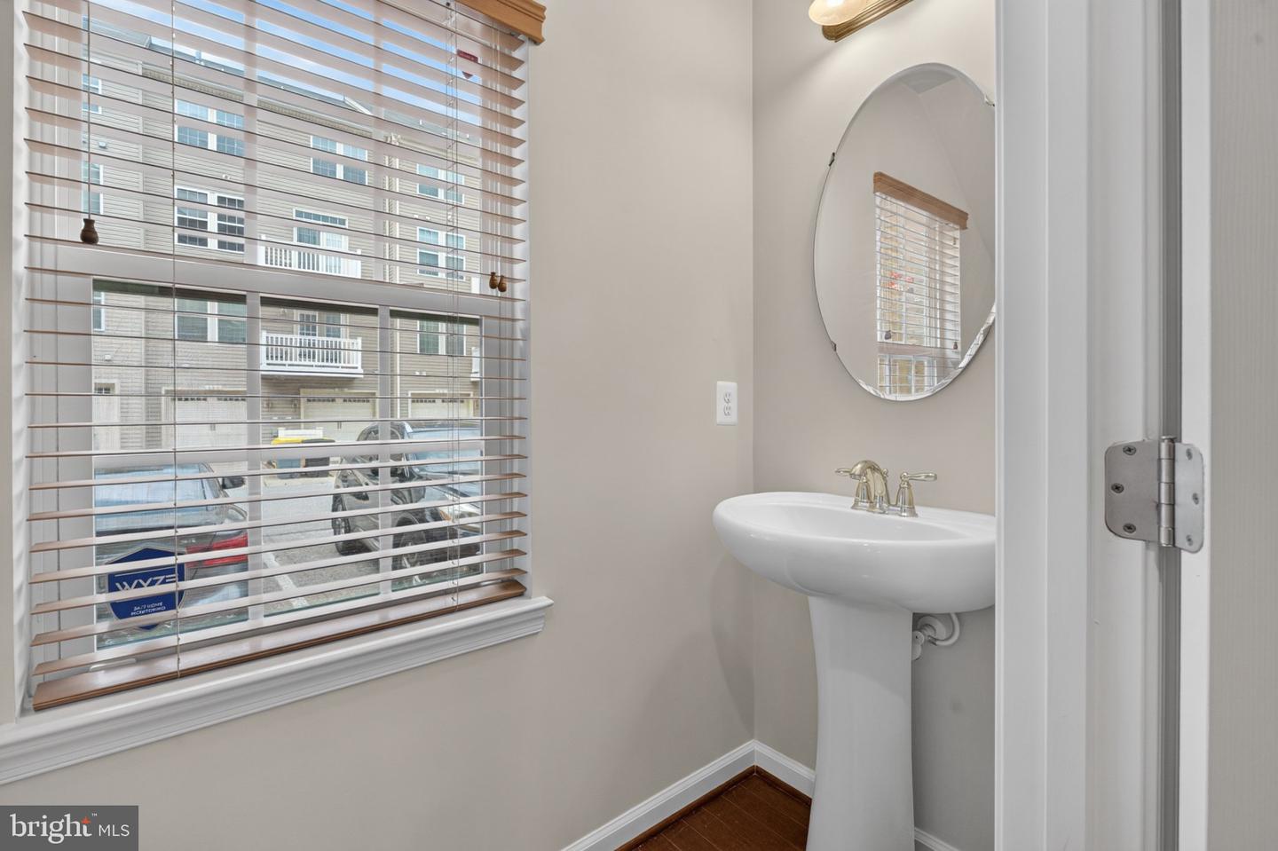 1303 Cheswick Ln Property Photo 4