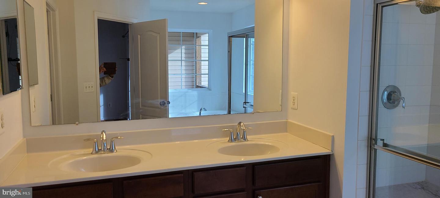 7538 Stonehouse Run Dr Property Photo 29