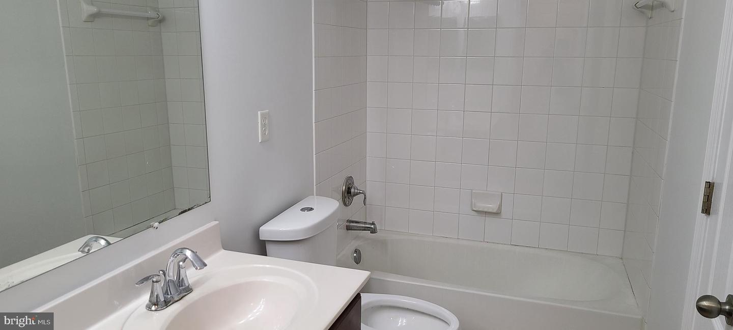 7538 Stonehouse Run Dr Property Photo 37