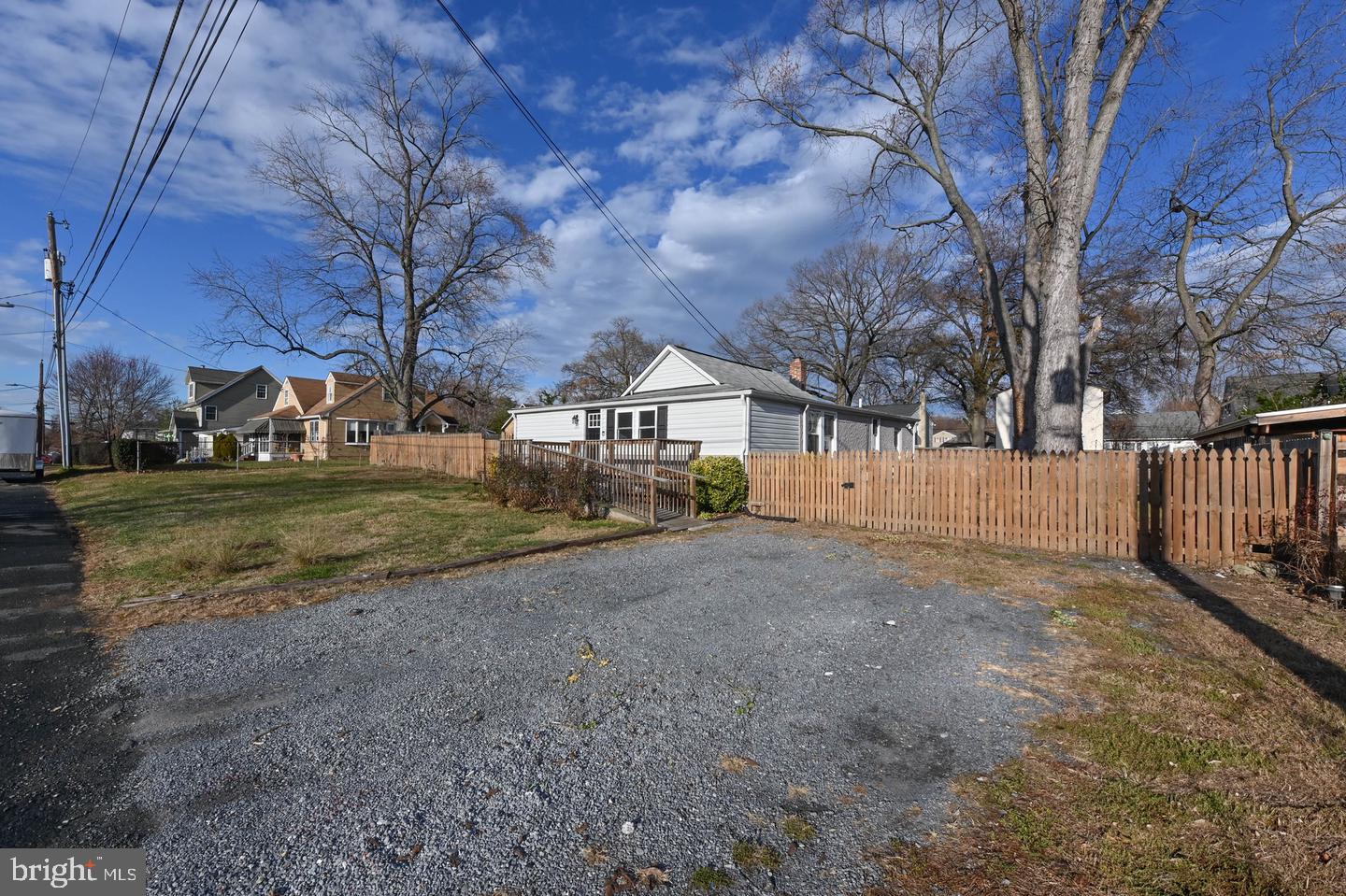 1615 Grange Rd Property Photo 3