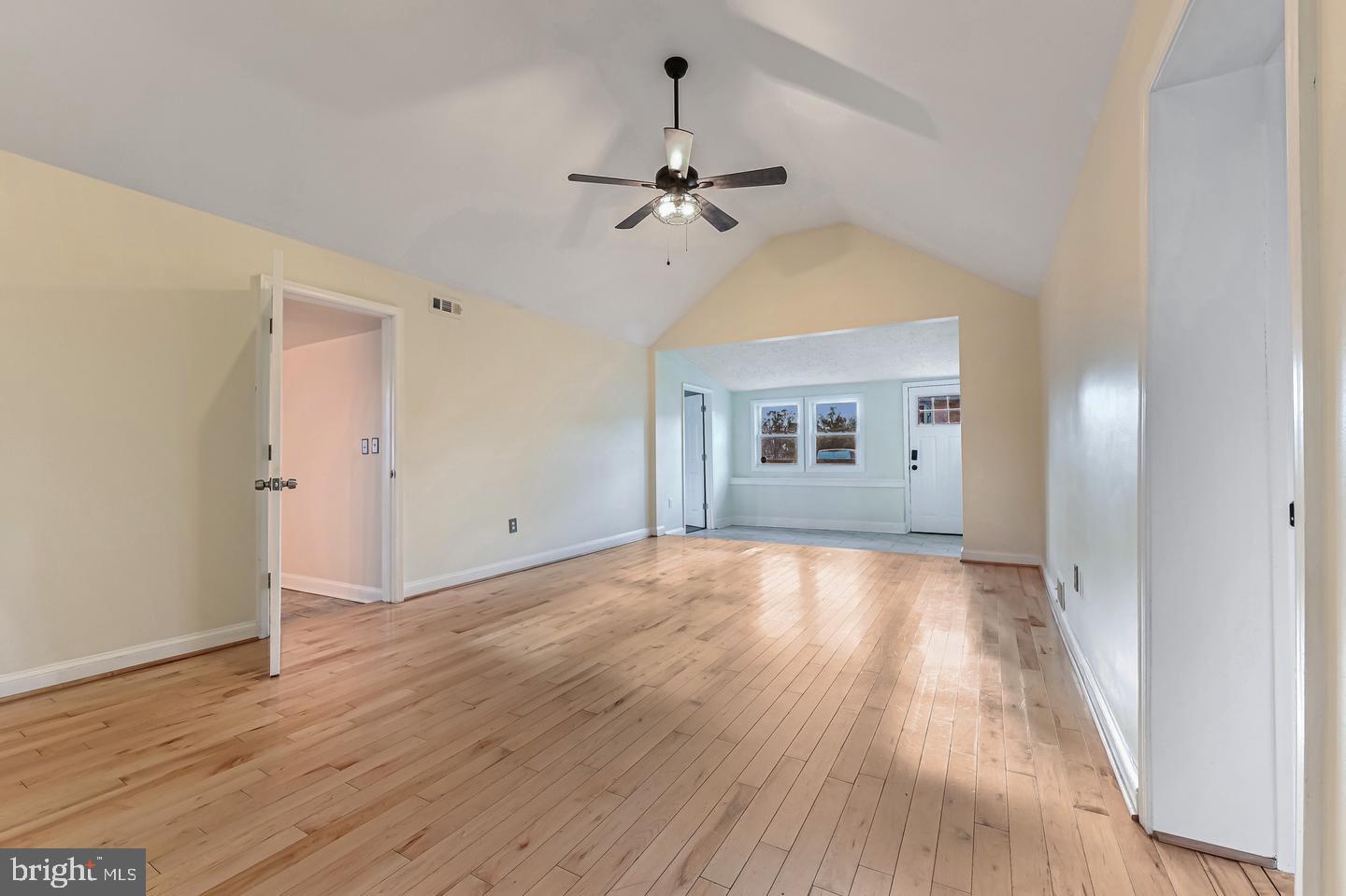 1615 Grange Rd Property Photo 13