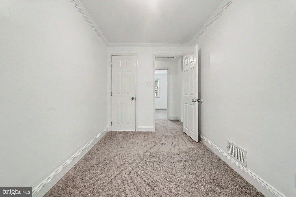 222 8th Ave Property Photo 10