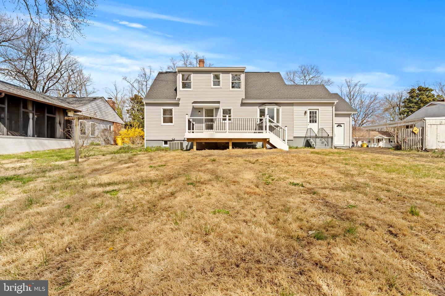 1452 Grandview Rd Property Photo 3