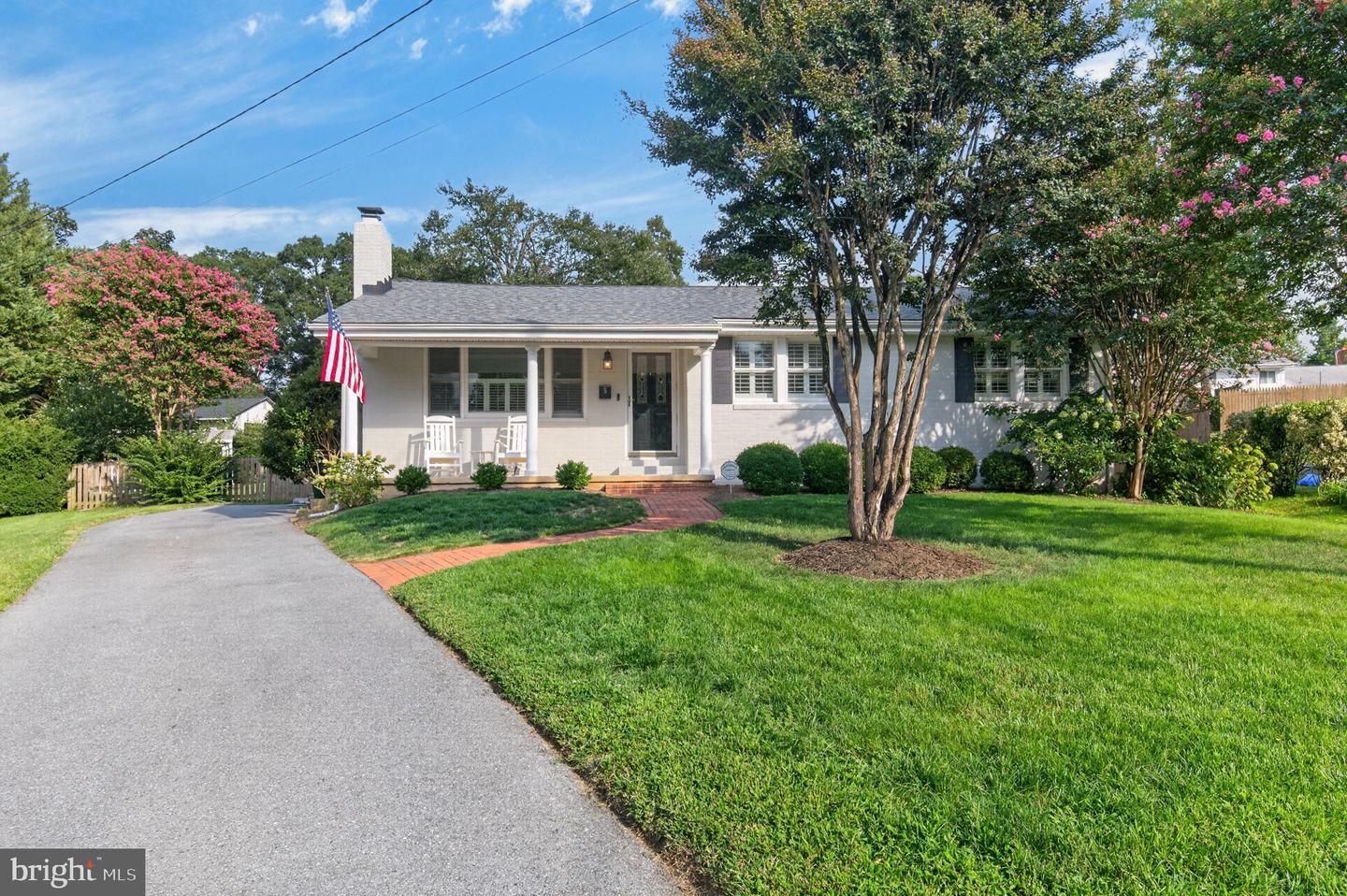 5 Bristol Cir Property Photo 2