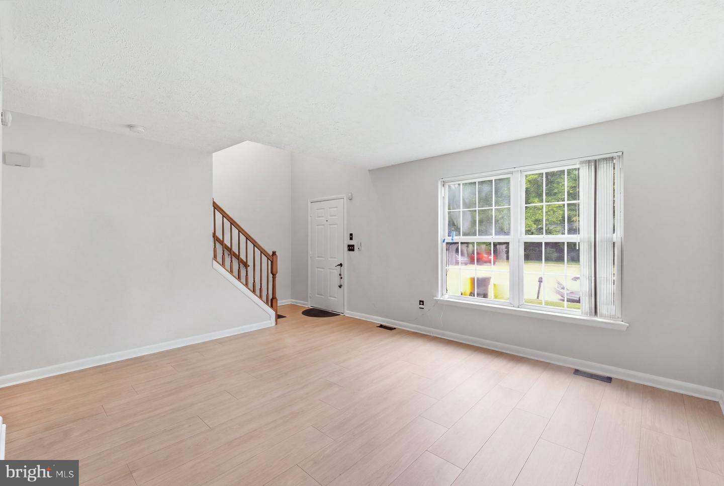 409 Lily Brook Ct Property Photo 4