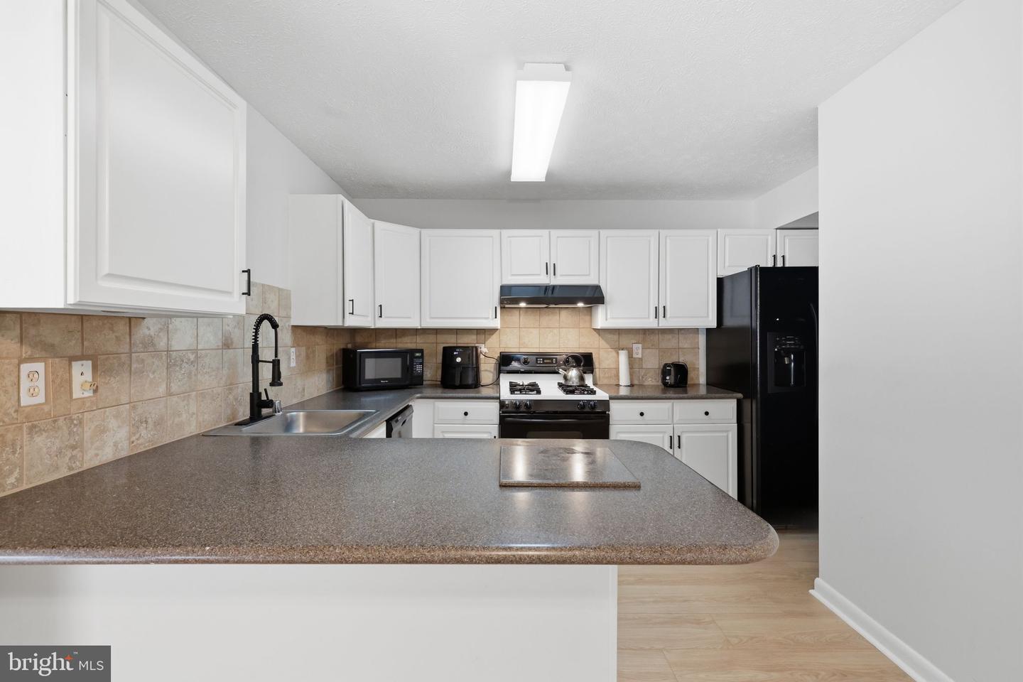 409 Lily Brook Ct Property Photo 10