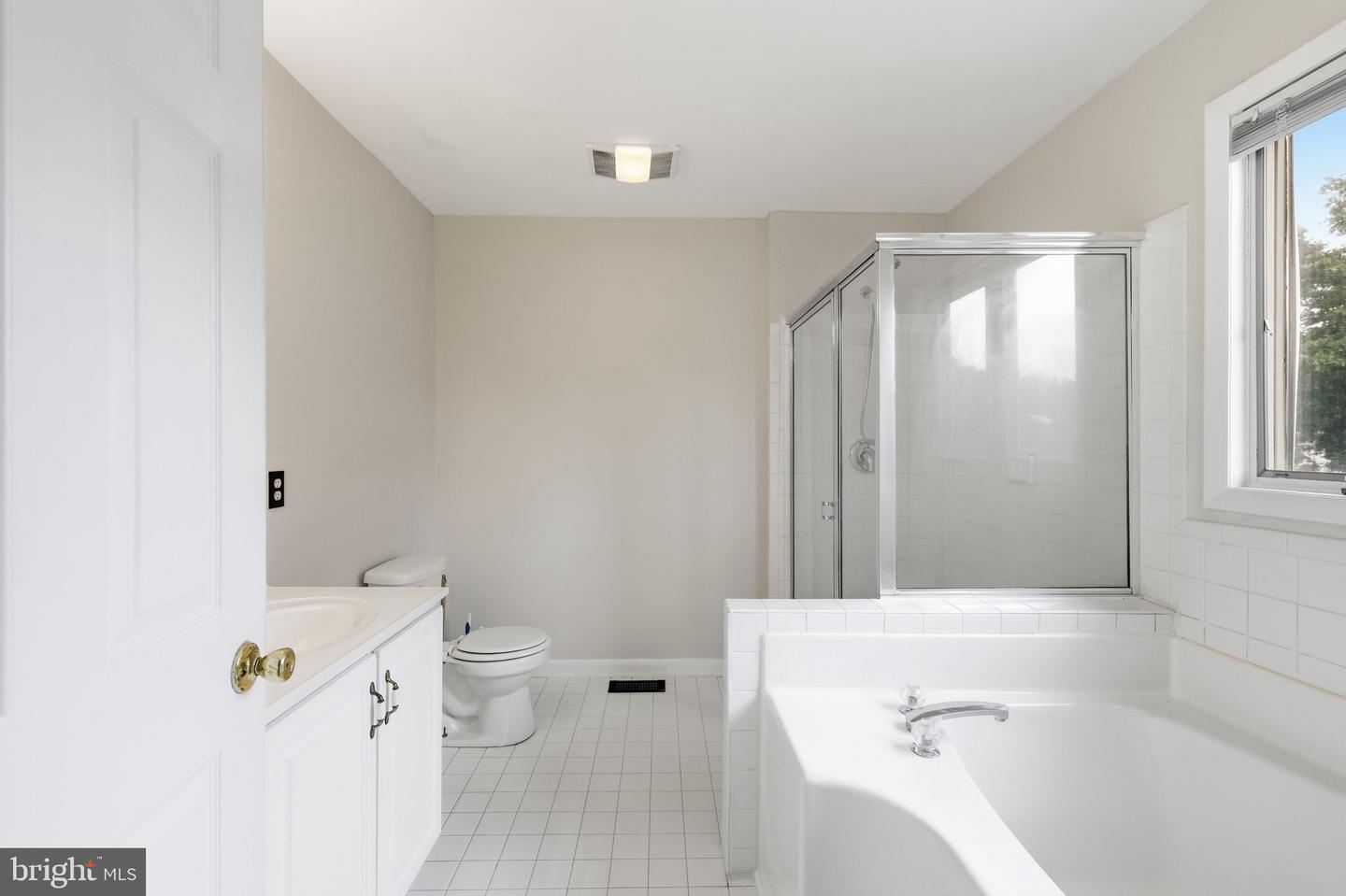 409 Lily Brook Ct Property Photo 23