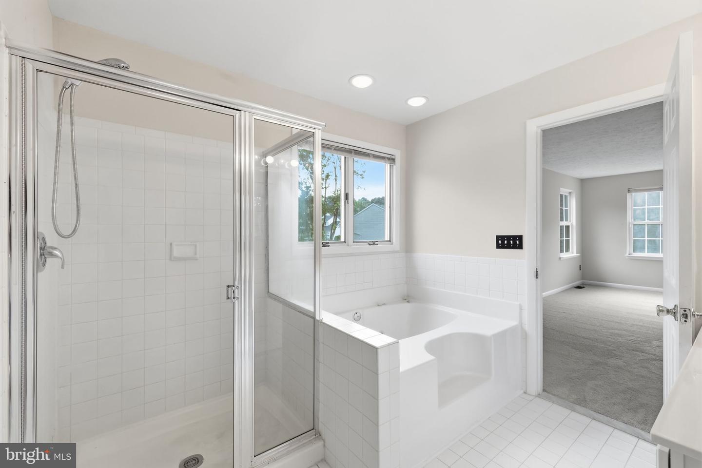 409 Lily Brook Ct Property Photo 26