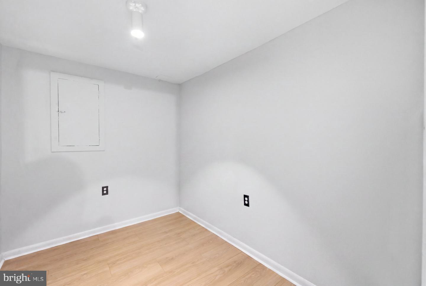 409 Lily Brook Ct Property Photo 35