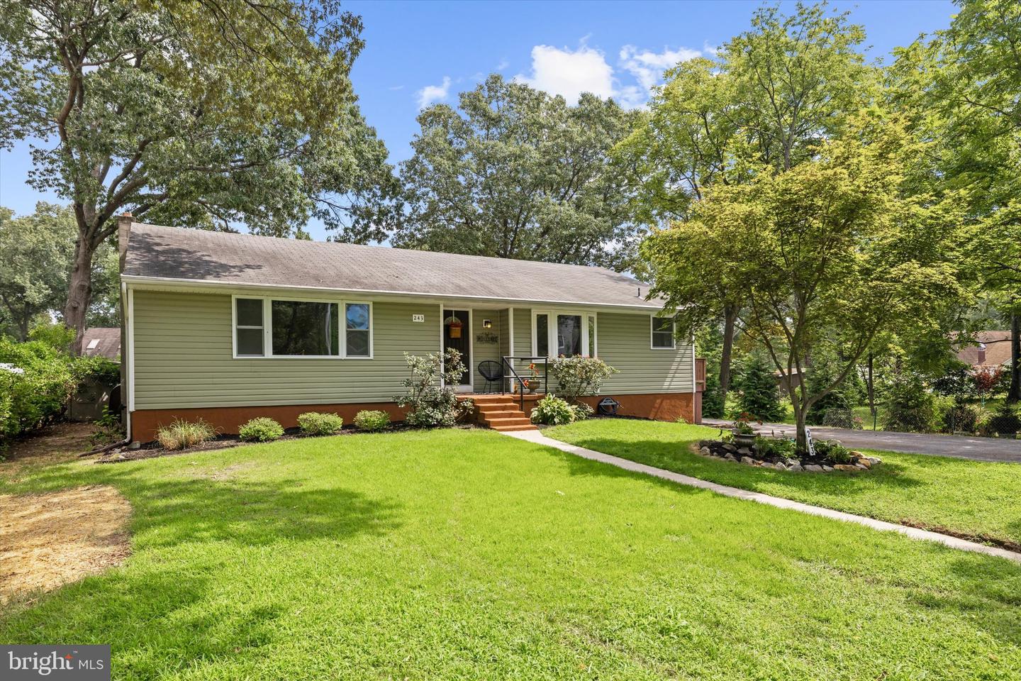 243 12th Property Photo 3