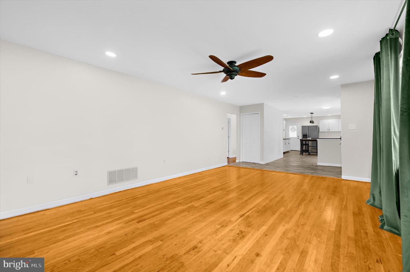 243 12th Property Photo 11