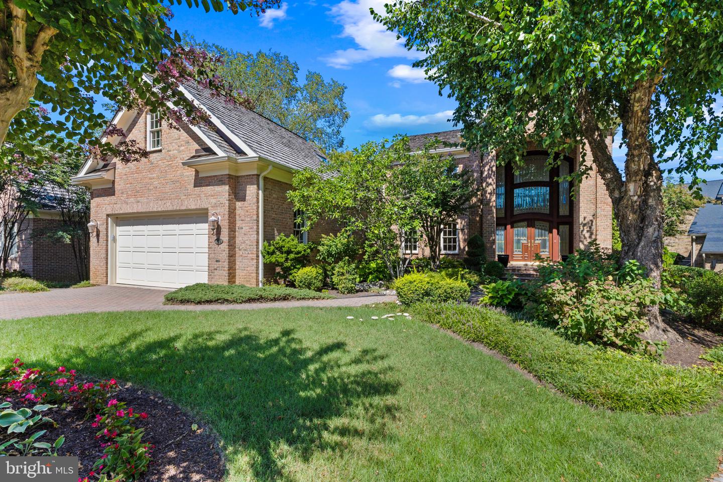 720 South River Landing Rd Property Photo 3