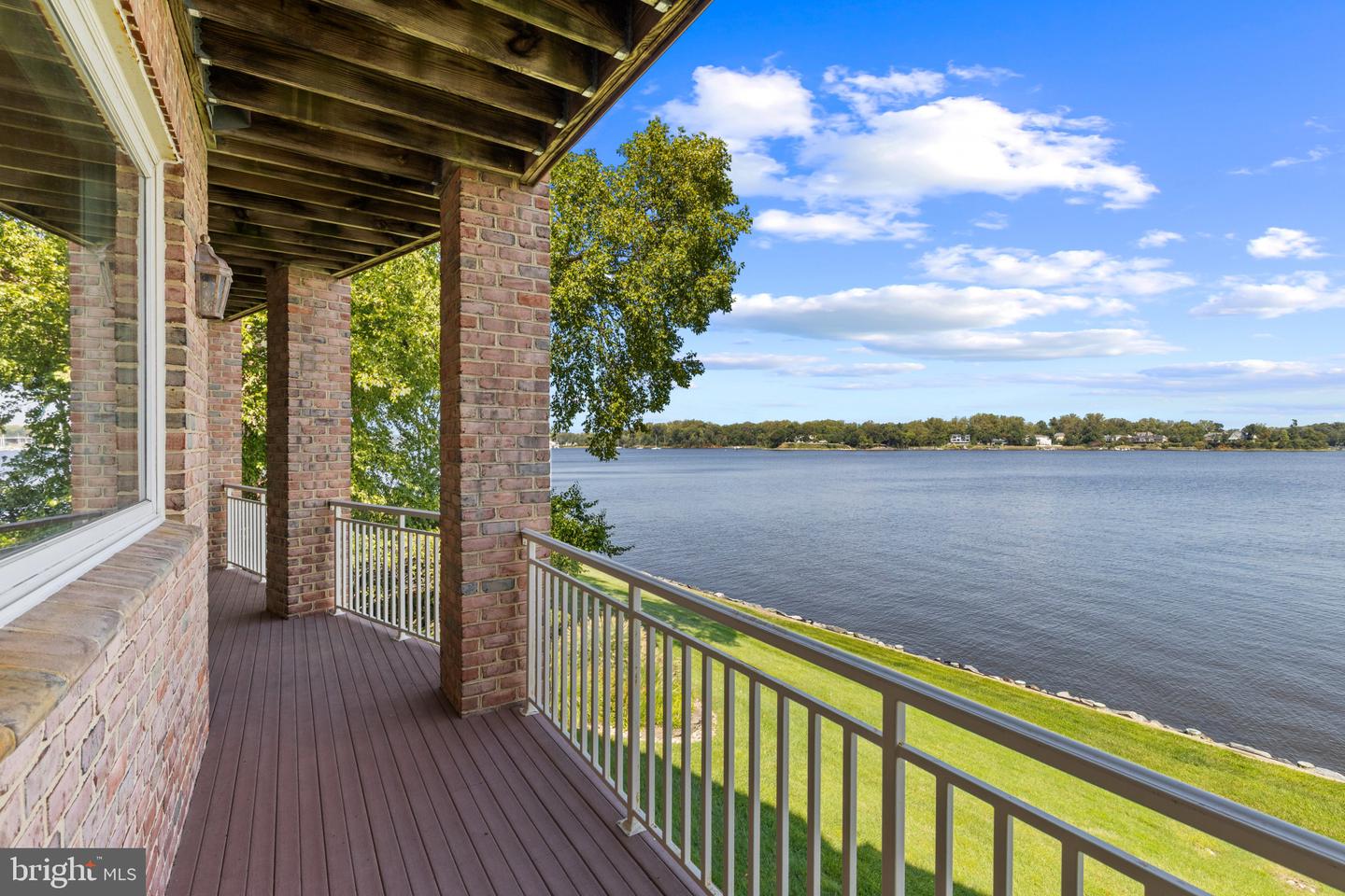 720 South River Landing Rd Property Photo 14
