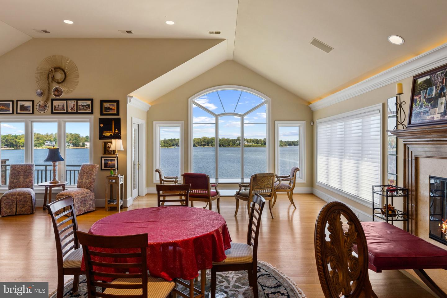 720 South River Landing Rd Property Photo 23